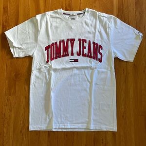 TOMMY JEANS CLASSIC LOGO